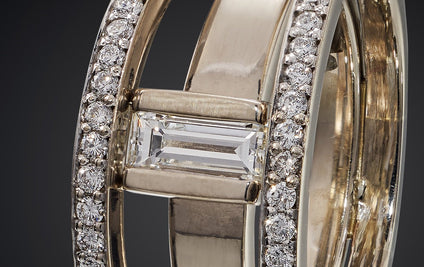 Horizon | 14 karaat paladium witgouden ring met 1.21 crt baquette diamant