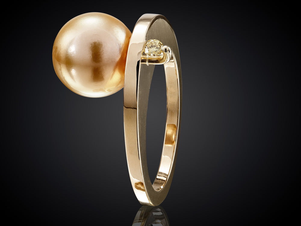 Zonsopgang | Geelgoud 18 krt ring met gele diamant en zuidzeeparel